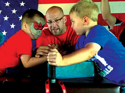6 14 Arm Wrestle kids.jpg